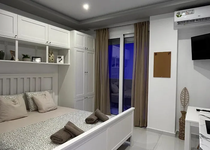 Premium Danai 14 Apartment